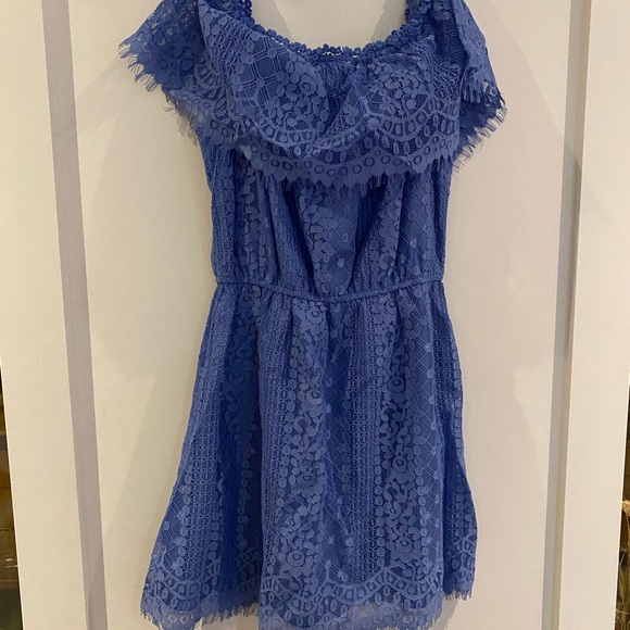 Lace off the shoulder dress - Picture 3 of 3